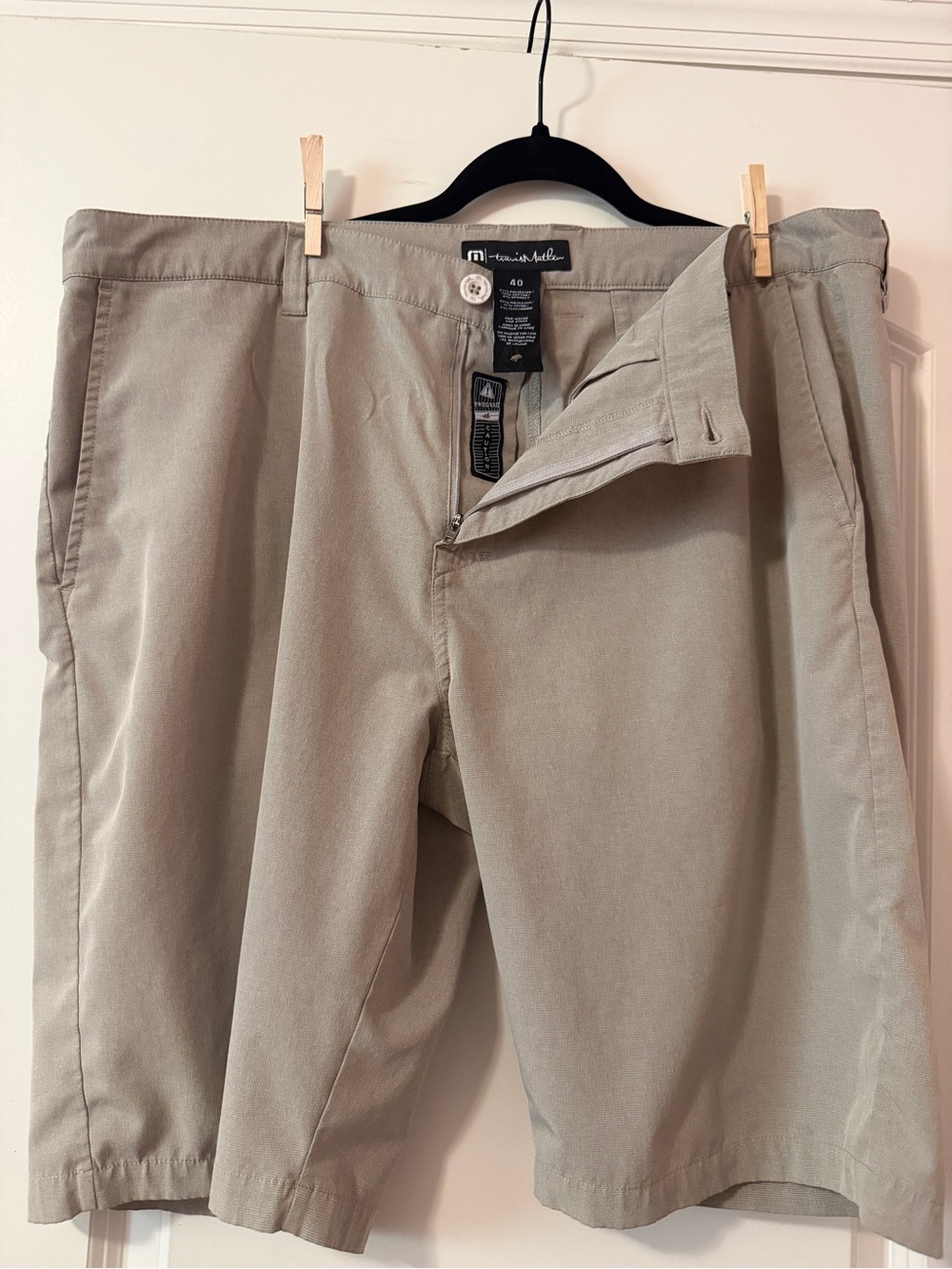 Travis Matthew Beck 2.0 short 10”Men’s Beige Active Lifestyle Shorts